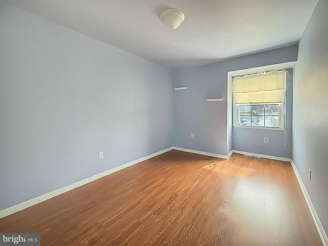 217 JONATHAN DR, North Wales, PA 19454