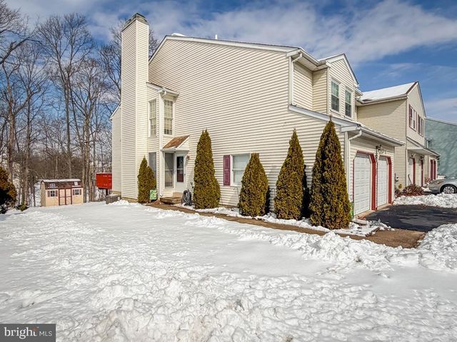 217 JONATHAN DR, North Wales, PA 19454