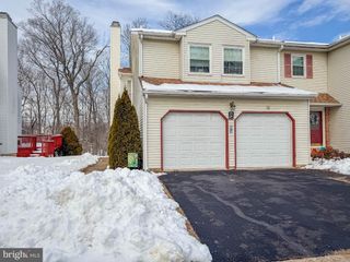217 JONATHAN DR, North Wales, PA 19454