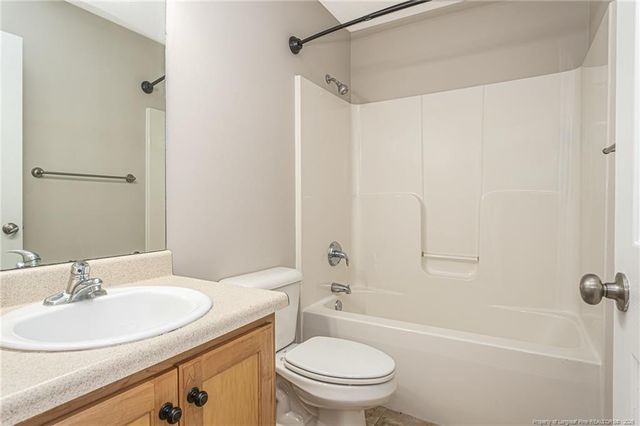 1464 Aultroy Drive, Fayetteville, NC 28306