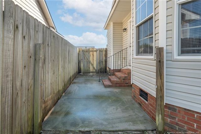 1464 Aultroy Drive, Fayetteville, NC 28306
