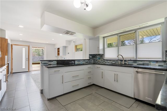 144 44th Street NW, Canton, OH 44709