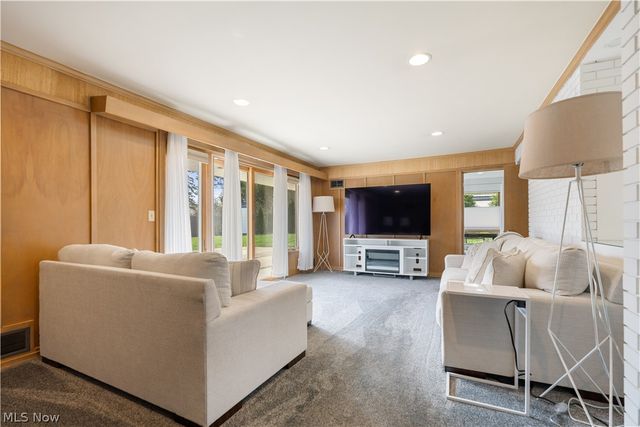 144 44th Street NW, Canton, OH 44709