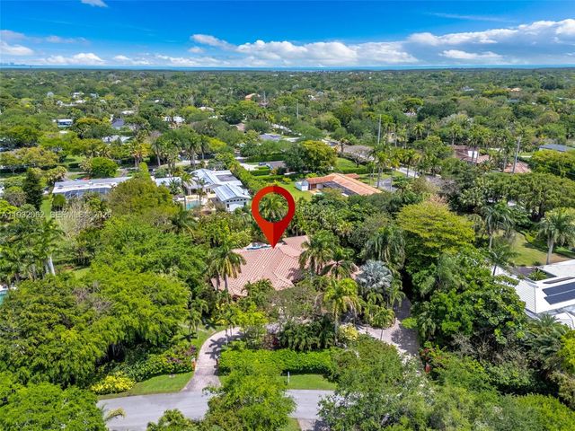 11825 S Mitchell Manor Cir, Pinecrest, FL 33156
