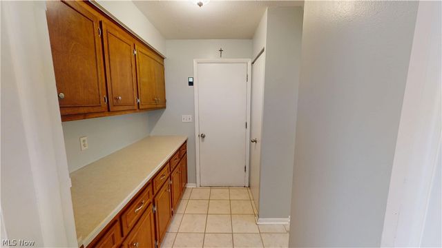 9563 Whitewood Road, Brecksville, OH 44141