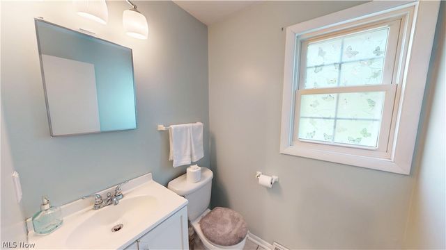 9563 Whitewood Road, Brecksville, OH 44141
