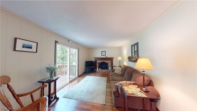 9563 Whitewood Road, Brecksville, OH 44141