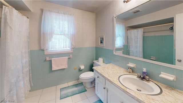 9563 Whitewood Road, Brecksville, OH 44141