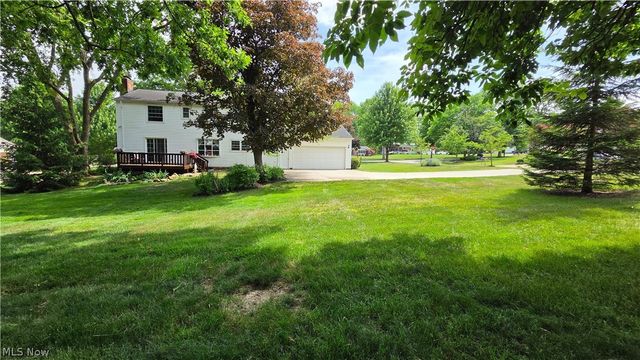 9563 Whitewood Road, Brecksville, OH 44141