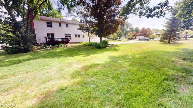 9563 Whitewood Road, Brecksville, OH 44141