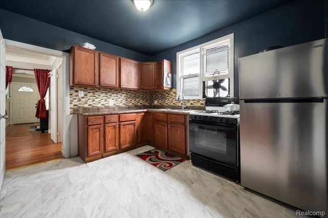 12660 Gallagher Street, Hamtramck, MI 48212