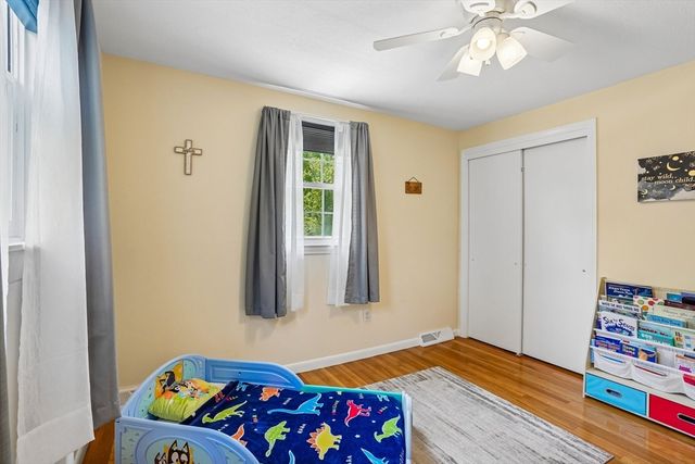 35 Westgate Rd, Framingham, MA 01701
