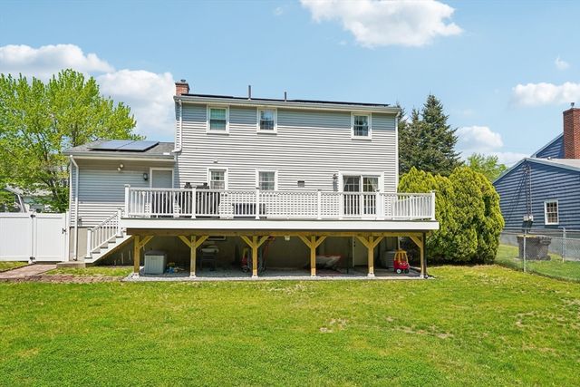 35 Westgate Rd, Framingham, MA 01701