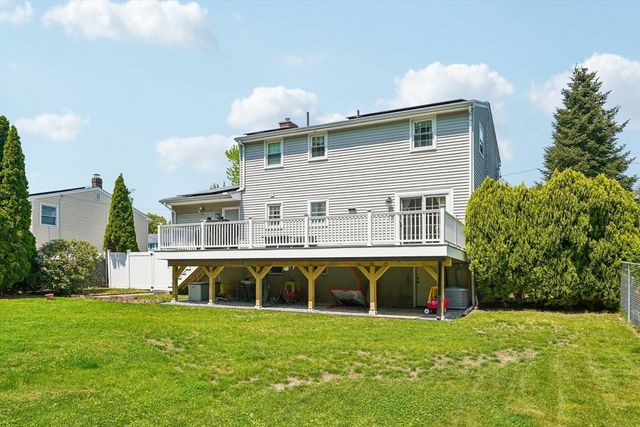 35 Westgate Rd, Framingham, MA 01701
