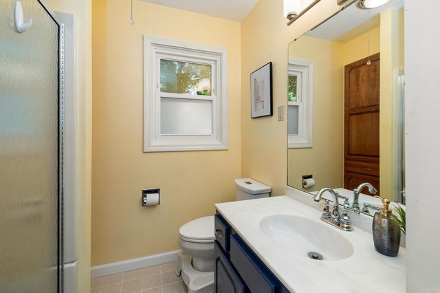1 Hiawatha Avenue, Essex Junction, VT 05452