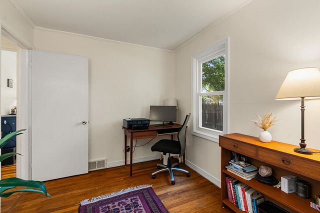 1 Hiawatha Avenue, Essex Junction, VT 05452