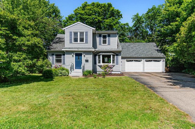 1 Hiawatha Avenue, Essex Junction, VT 05452