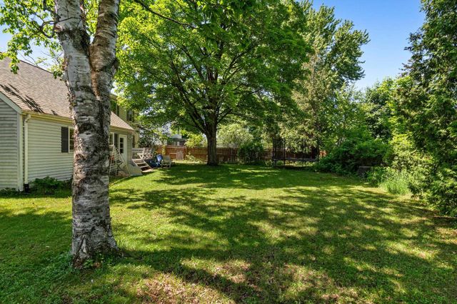 1 Hiawatha Avenue, Essex Junction, VT 05452
