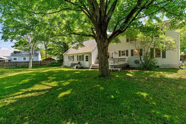 1 Hiawatha Avenue, Essex Junction, VT 05452