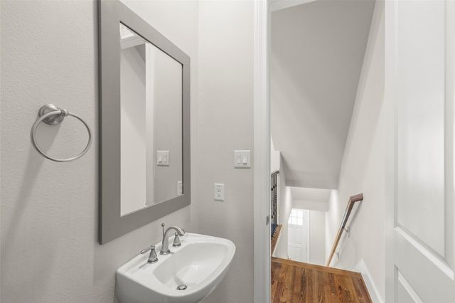 2123 Mcilhenny St Street, Houston, TX 77004