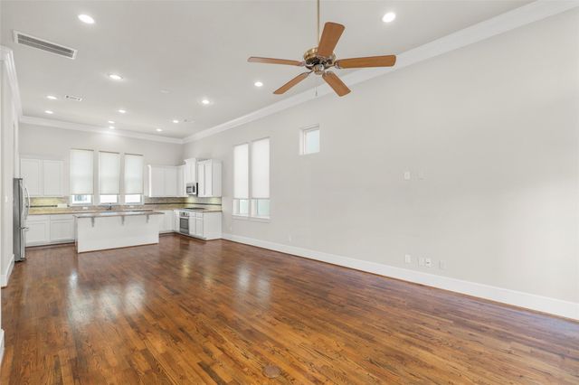 2123 Mcilhenny St Street, Houston, TX 77004