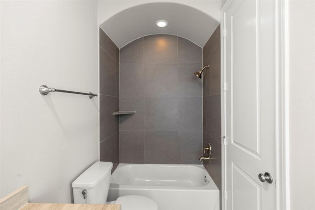 2123 Mcilhenny St Street, Houston, TX 77004