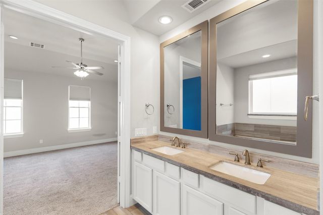 2123 Mcilhenny St Street, Houston, TX 77004