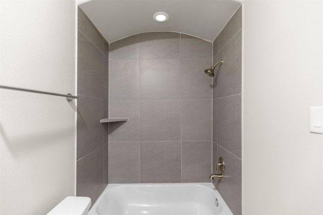 2123 Mcilhenny St Street, Houston, TX 77004