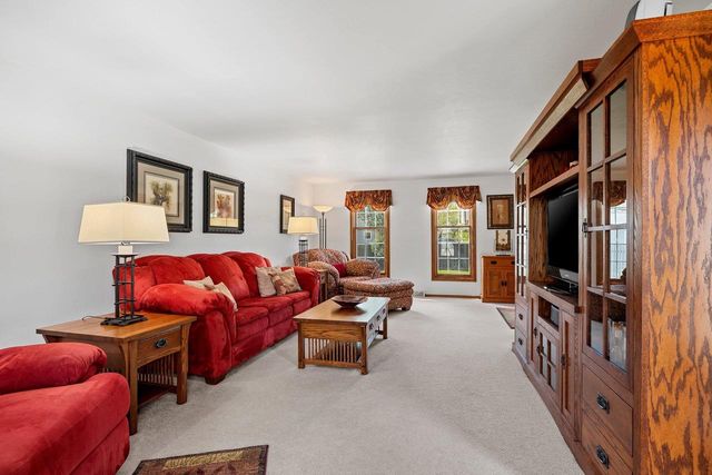 809 SPOONER COURT, De Pere, WI 54115