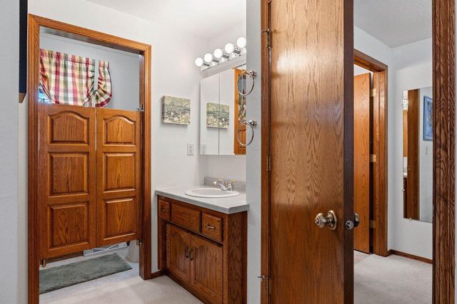 809 SPOONER COURT, De Pere, WI 54115