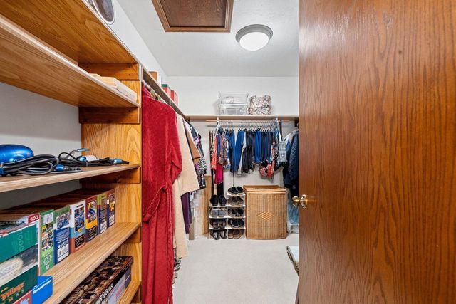809 SPOONER COURT, De Pere, WI 54115