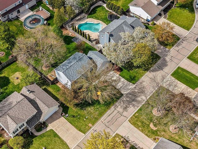 809 SPOONER COURT, De Pere, WI 54115
