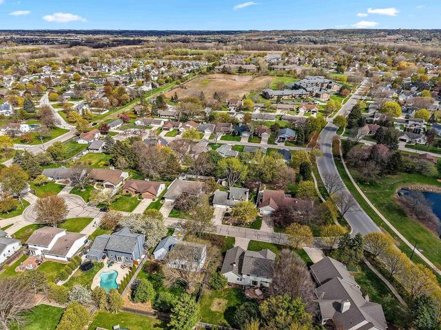 809 SPOONER COURT, De Pere, WI 54115
