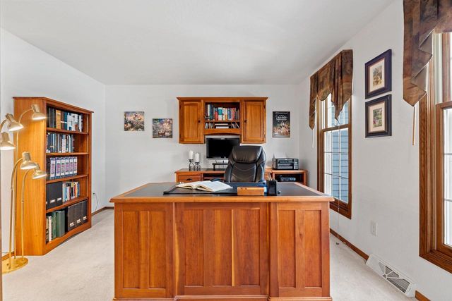 809 SPOONER COURT, De Pere, WI 54115