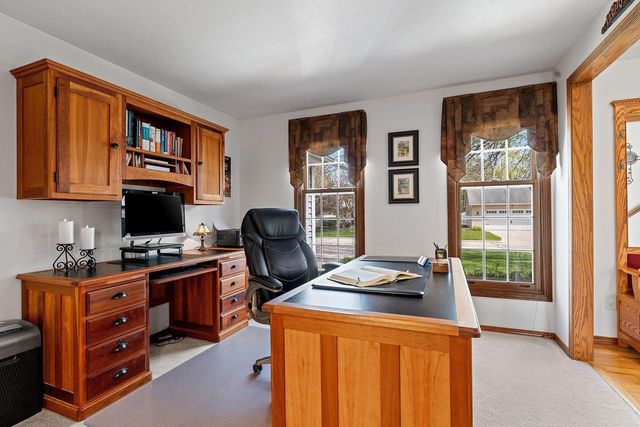 809 SPOONER COURT, De Pere, WI 54115