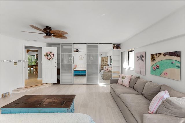 301 NE 115th St, Miami, FL 33161