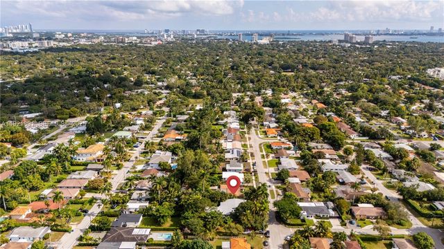 301 NE 115th St, Miami, FL 33161