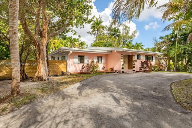 301 NE 115th St, Miami, FL 33161