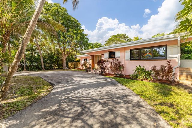 301 NE 115th St, Miami, FL 33161