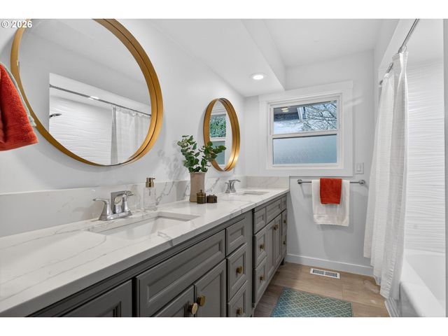 708 MANZANITA Way, Vancouver, WA 98661