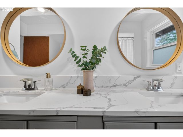 708 MANZANITA Way, Vancouver, WA 98661