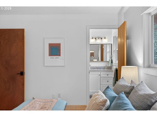 708 MANZANITA Way, Vancouver, WA 98661