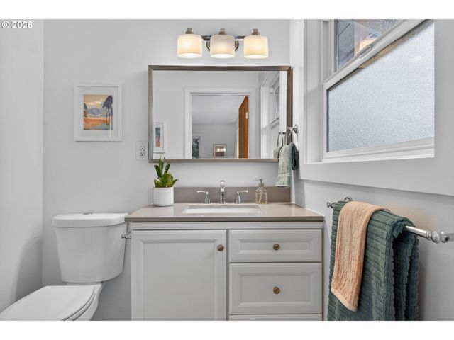 708 MANZANITA Way, Vancouver, WA 98661