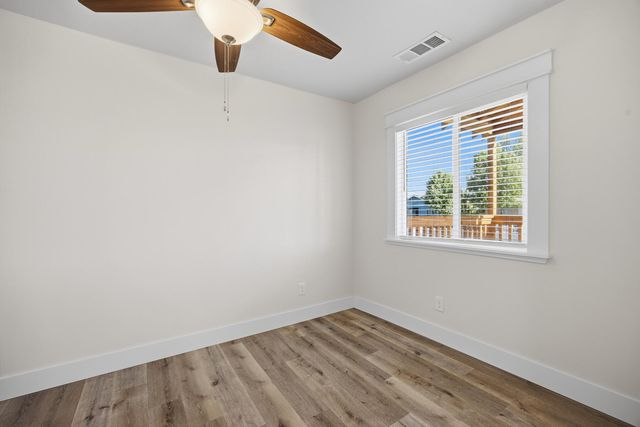 838 W Harold Avenue, Visalia, CA 93291