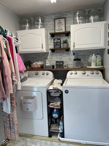 308 Bishop Street, Mooresville, IN 46158