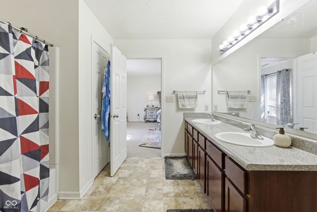 5241 Basin Park Drive, Indianapolis, IN 46239
