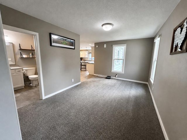 1503 W 7th Street, Cedar Falls, IA 50613