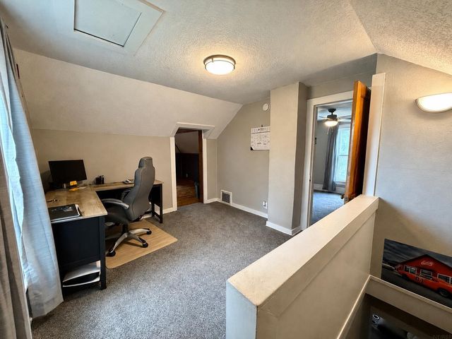 1503 W 7th Street, Cedar Falls, IA 50613