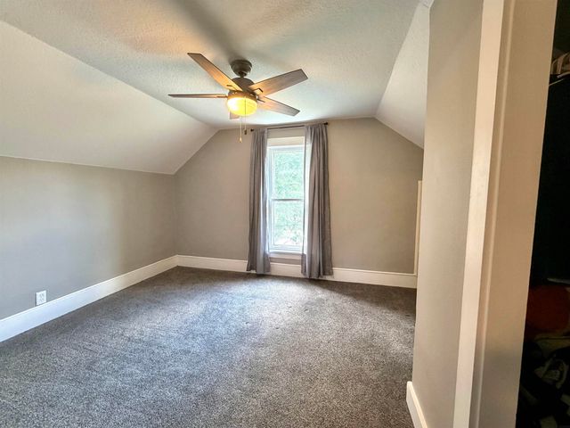 1503 W 7th Street, Cedar Falls, IA 50613