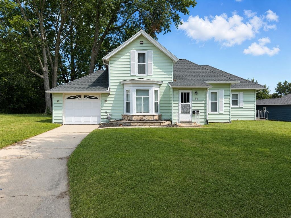 1503 W 7th Street, Cedar Falls, IA 50613
